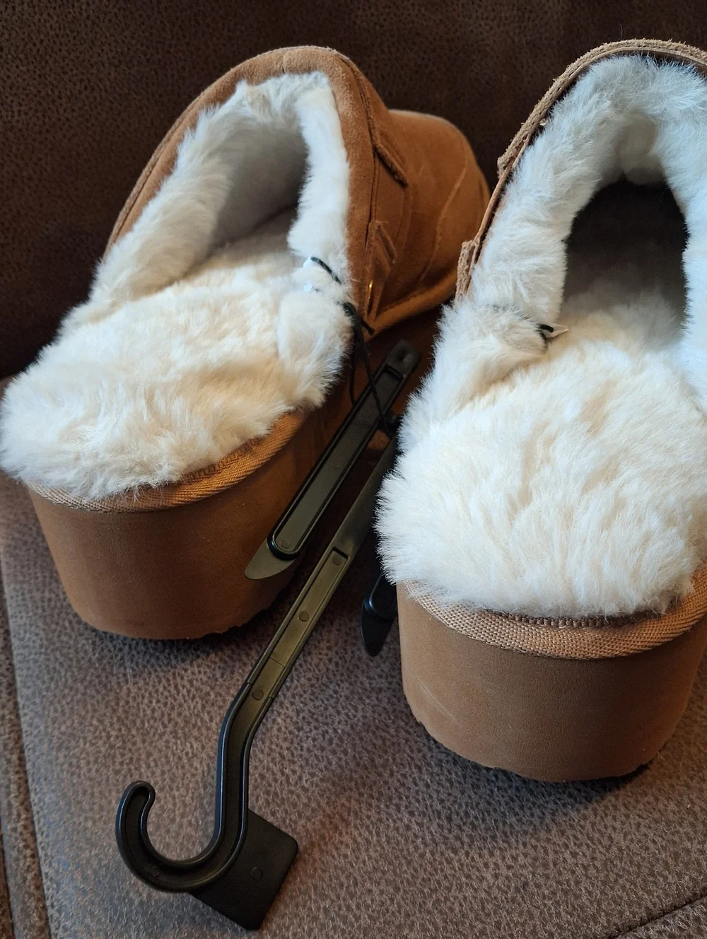 JoySpun Women's Faux Suede Platform Clogs with Faux Fur Lining Chestnut Size 10 - Picture 4 of 7